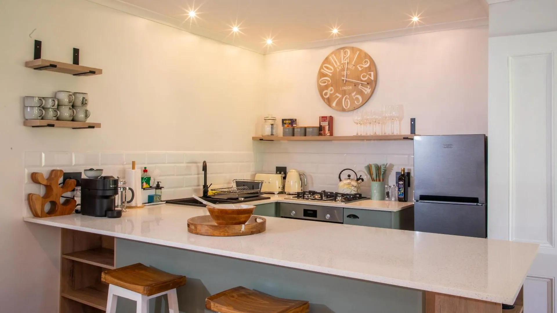 Charming One Bed With Vineyard & Mountain Views Villa Cape Town 0*,
