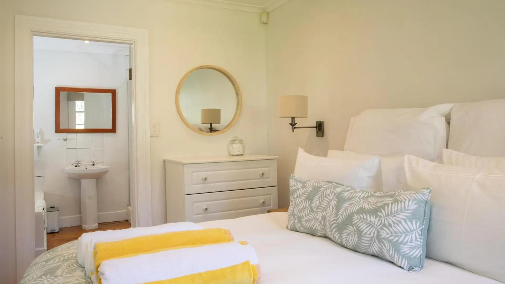 Holiday home Charming One Bed With Vineyard & Mountain Views Villa Cape Town