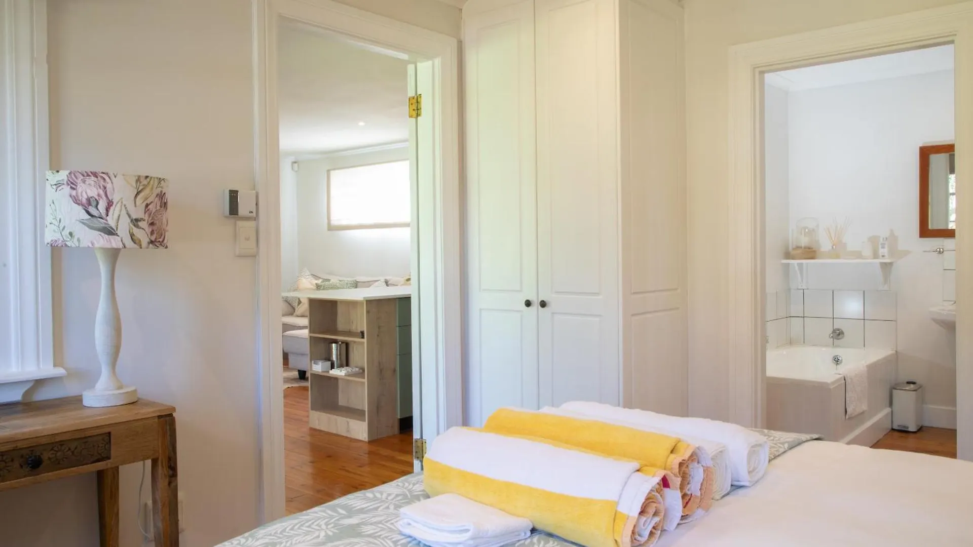 Charming One Bed With Vineyard & Mountain Views Villa Cape Town Holiday home